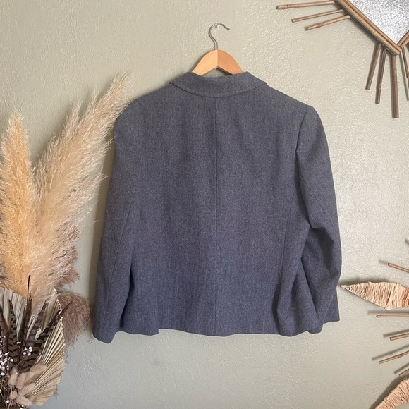 Grey 100% virgin wool women’s Pendleton blazer - Picture 2 of 5